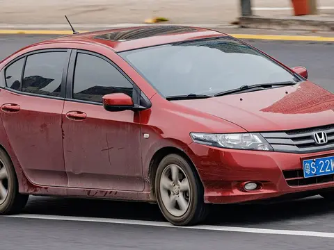 Honda City V, cover photo